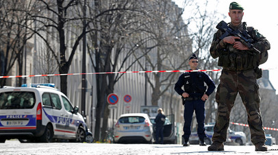 Атака на валютный фонд: Олланд назвал взрыв в парижском отделении МВФ терактом