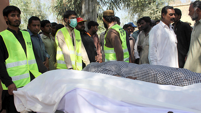В Пакистане психически нездоровый смотритель храма убил 20 прихожан