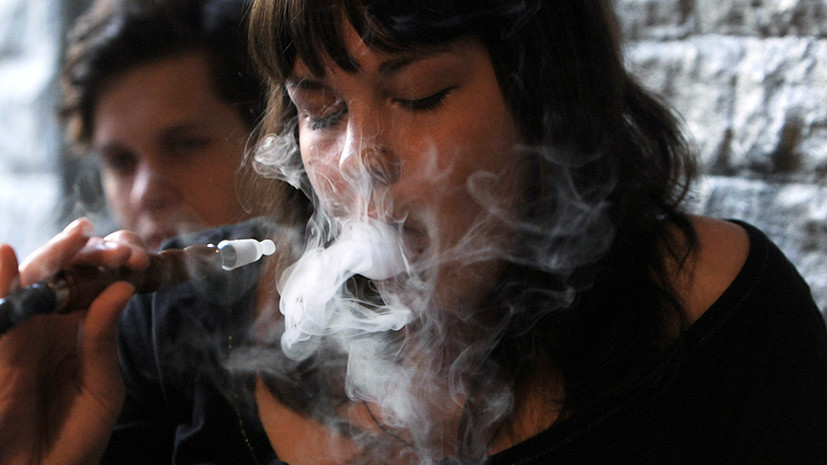 Без табака виноватые: рестораторы просят Госдуму не запрещать бестабачные кальяны