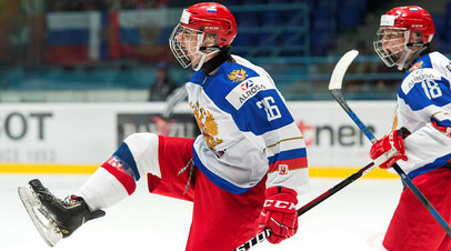 Никита Шашков празднует заброшенную шайбу / Steve Kingsman/HHOF-IIHF Images