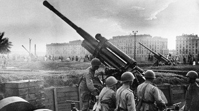 Солдаты, обороняющие Москву во время Великой Отечественной войны