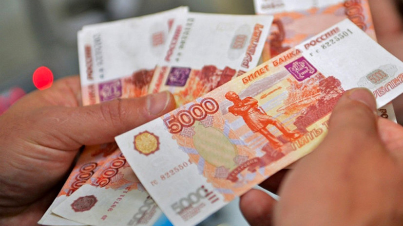 Ставка на рубль: почему аналитики рекомендуют хранить сбережения в российской нацвалюте 