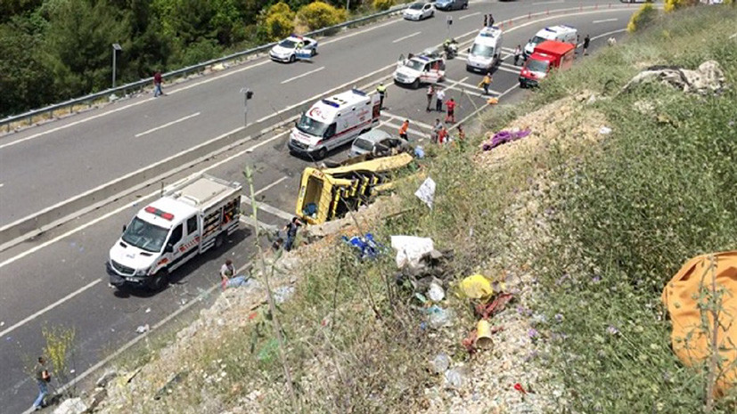 Местные власти сообщили о 20 погибших при аварии с автобусом на юго-западе Турции