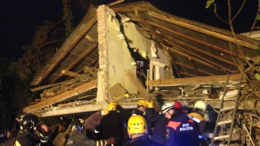 СК начал проверку по факту обрушения дома в Сочи