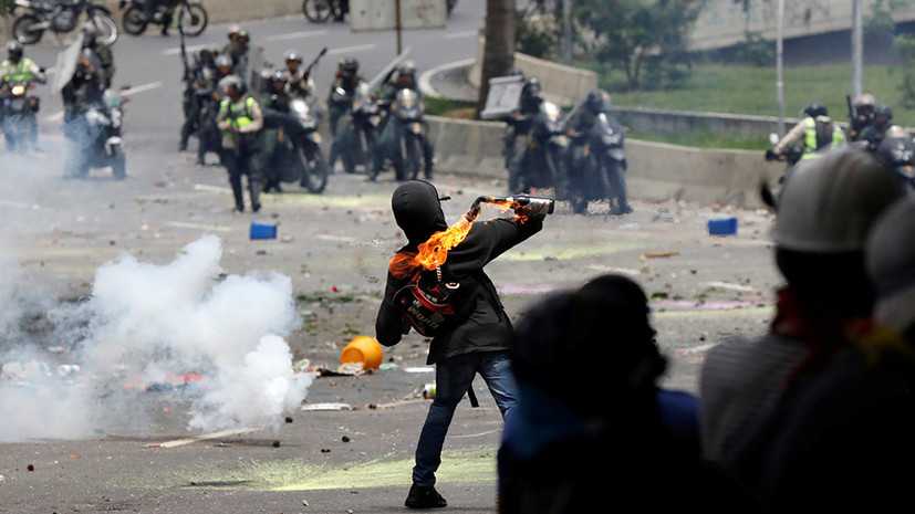 Бывшая ведущая RT Эбби Мартин рассказала о протестах в Венесуэле и угрозах оппозиции