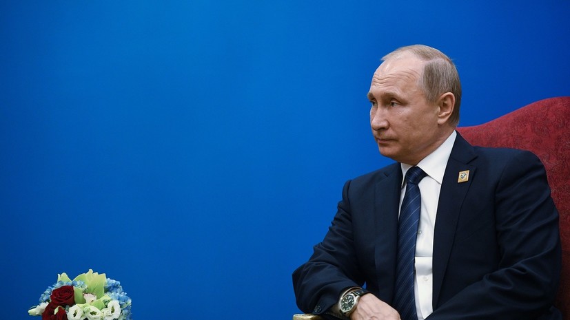 Путин ответил Стоуну на вопрос о желании стать царём 