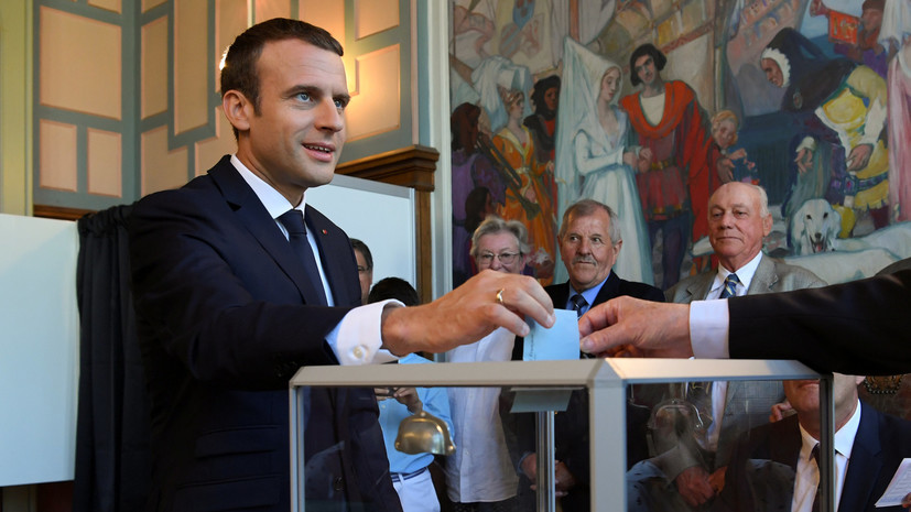 Президентская победа: партия Макрона завоевала большинство мест в парламенте Франции