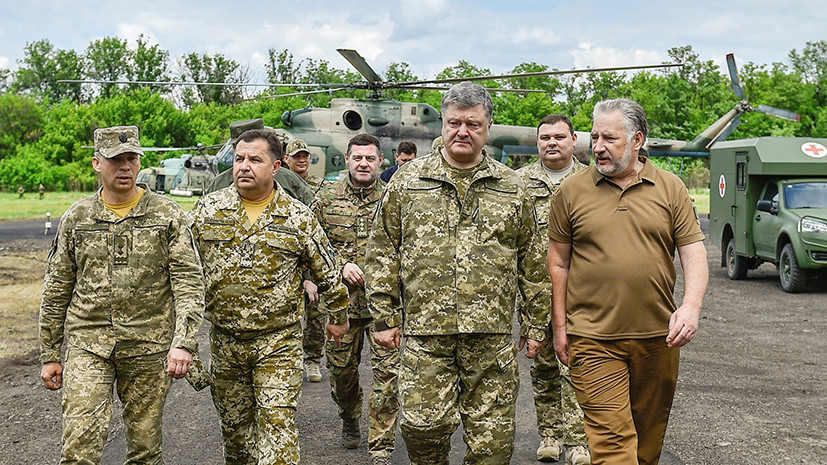 Киев заменяет «антитеррористическую операцию» военным положением»