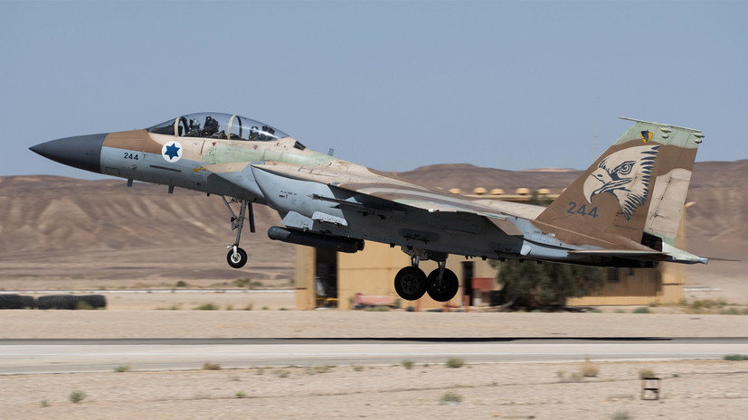 ВВС Израиля нанесла удар по сирийским войскам на Голанских высотах