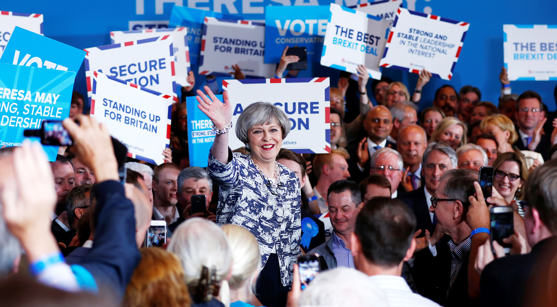 Как изменились настроения британцев накануне парламентских выборов  