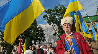 Горожане на праздновании Дня Независимости Украины во Львове