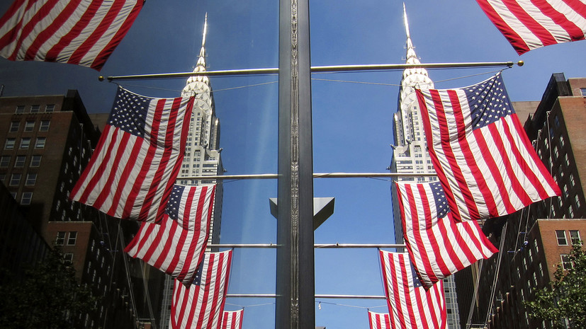 В конгрессе США  требуют закупать американские флаги, изготавливаемые только в Штатах