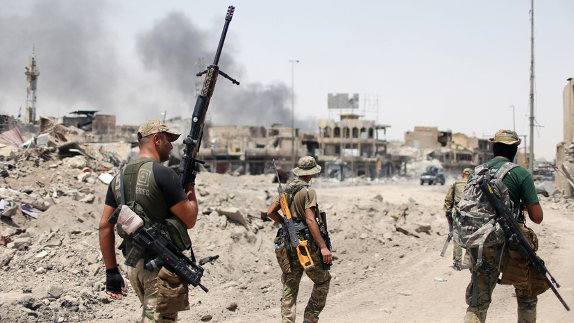 Власть меняется: премьер Ирака прибыл в Мосул и поздравил армию с победой над ИГ