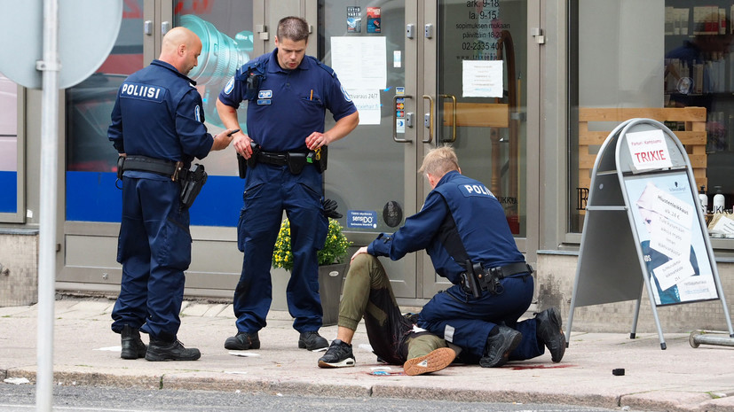 «Мотивы неясны»: два человека погибли при нападении неизвестного с ножом в Финляндии