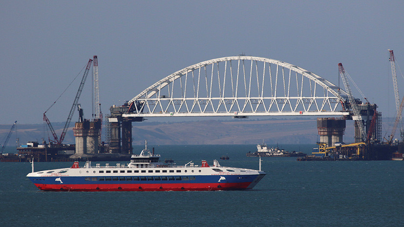 «Ключевое событие сезона»: арку Крымского моста установили на фарватерные опоры