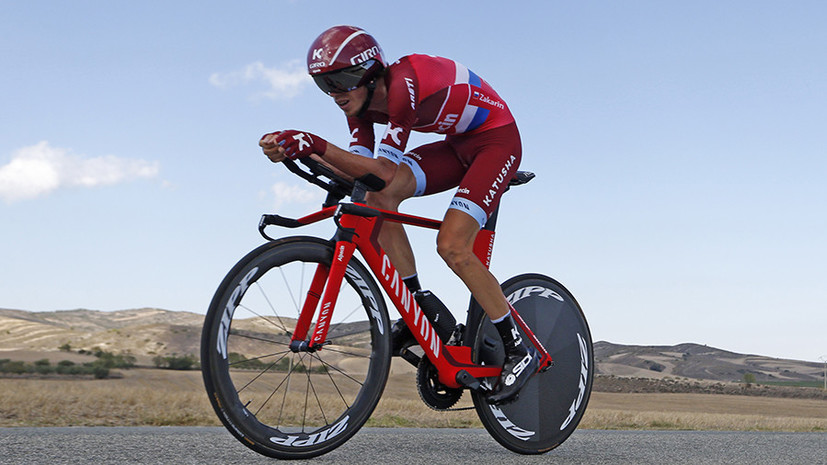 Покорённые Пиренеи: россиянин Закарин стал третьим в генеральной классификации престижной велогонки «Вуэльта Испании»