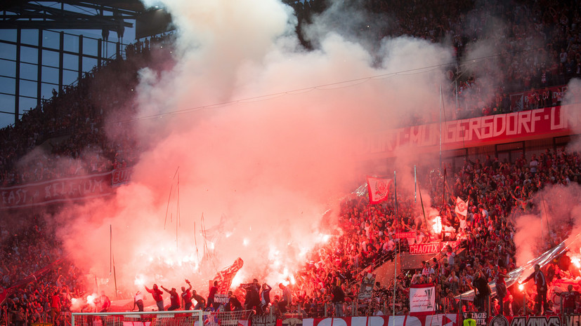 Пирошоу на стадионе и массовая драка после игры: фанаты немецкого «Кёльна» снова устроили беспорядки на матче еврокубков