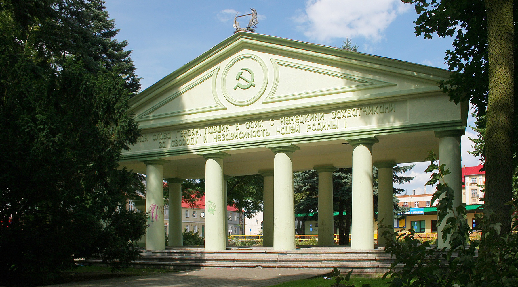 В России отреагировали на снос мавзолея воинам Красной армии в Польше