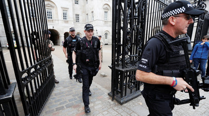 Вооруженные полицейские в Лондоне