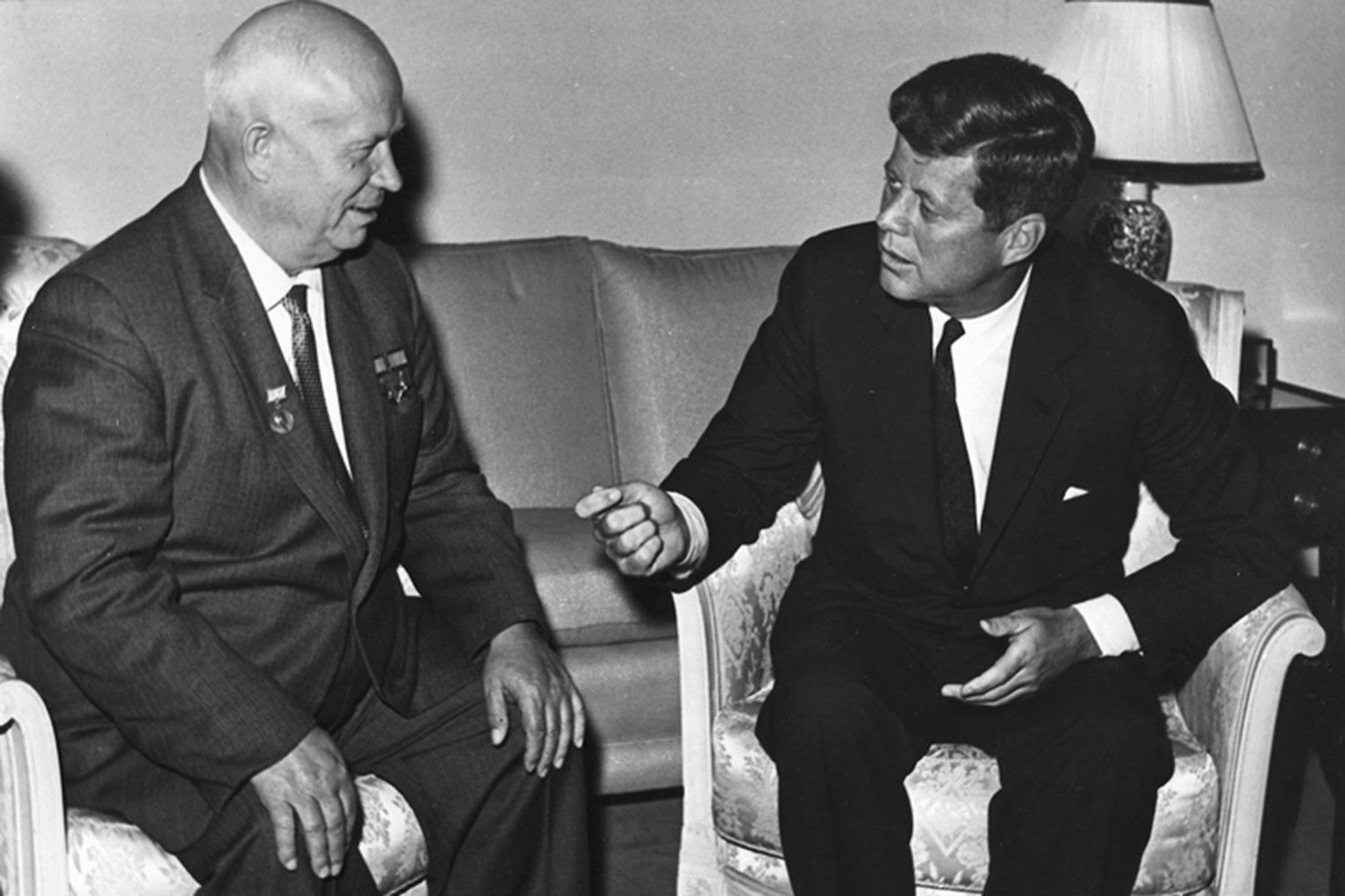 как Хрущёв и Кеннеди остановили ядерную войну