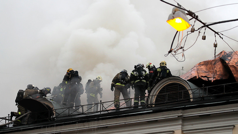 Источник сообщил об эвакуации более 30 человек из-за пожара в Пушкинском музее в Москве