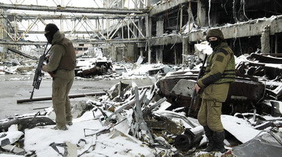Ополченцы ДНР на территории Донецкого аэропорта