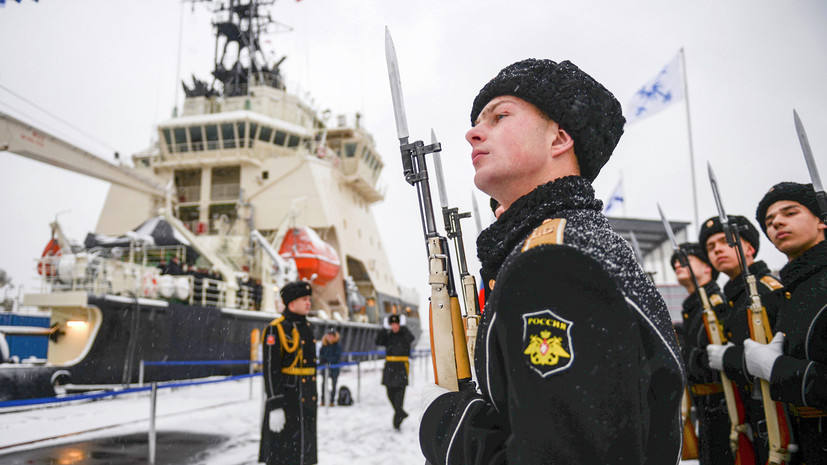 Как обновляется ледокольный флот России