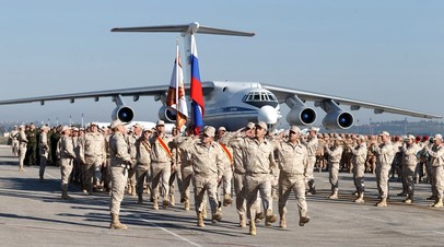 Парад российских войск на авиабазе Хмеймим