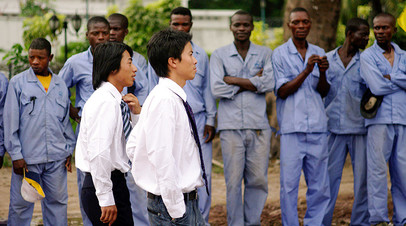 Китайские подрядчики с рабочими, Конго