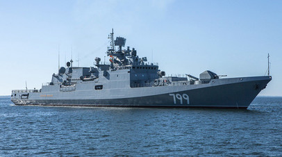 Фрегат Черноморского флота ВМФ России «Адмирал Макаров» проекта 11356 