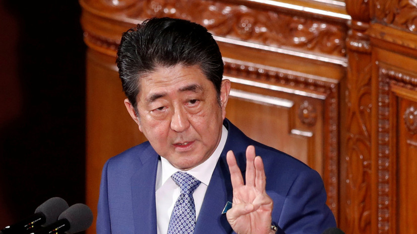Абэ пообещал обеспечить безопасность жителей Окинавы
