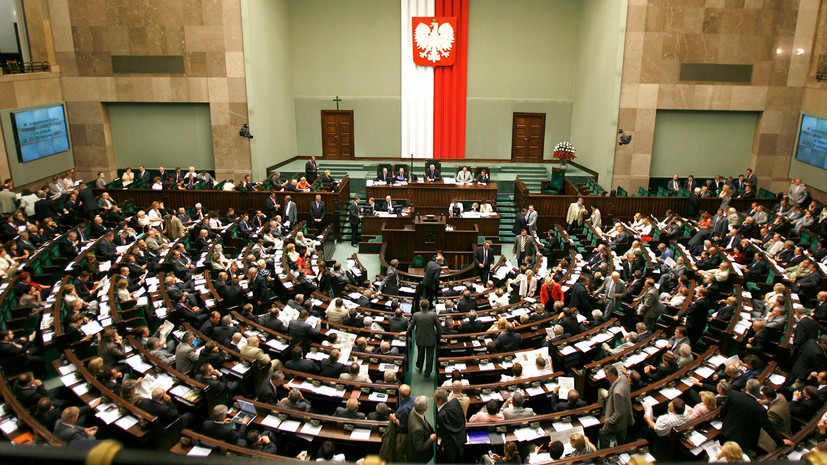 Как повлияет запрет украинского национализма в Польше на отношения Киева и Варшавы
