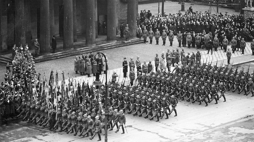 «Его не воспринимали всерьёз»: как Гитлер пришёл к власти в 1933 году