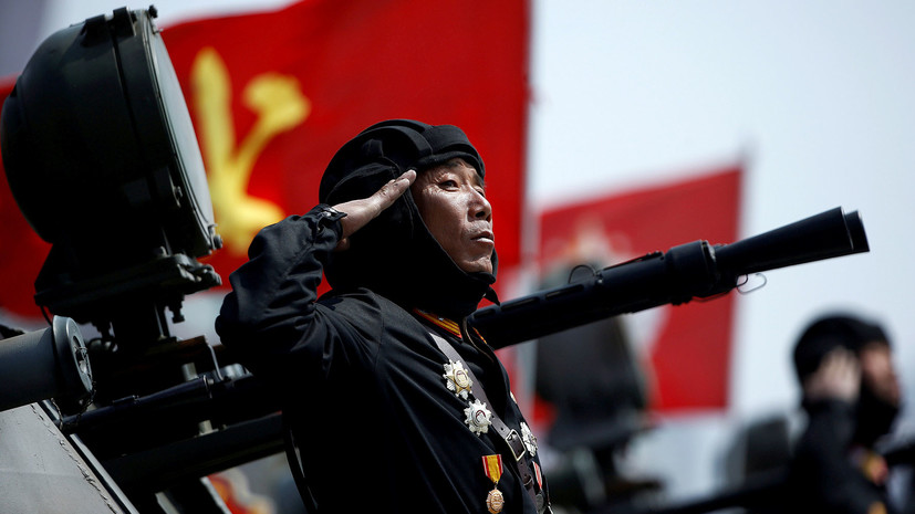 СМИ: В Пхеньяне проходит военный парад