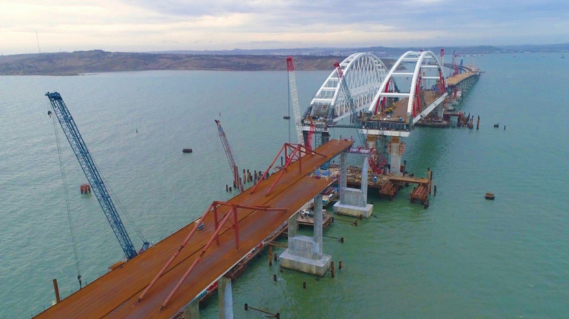 Строители рассказали о достигнутых при возведении моста в Крым результатах