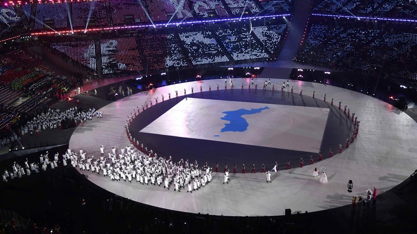 Делегация объединённой команды Северной и Южной Кореи прошла на церемонии открытия ОИ-2018