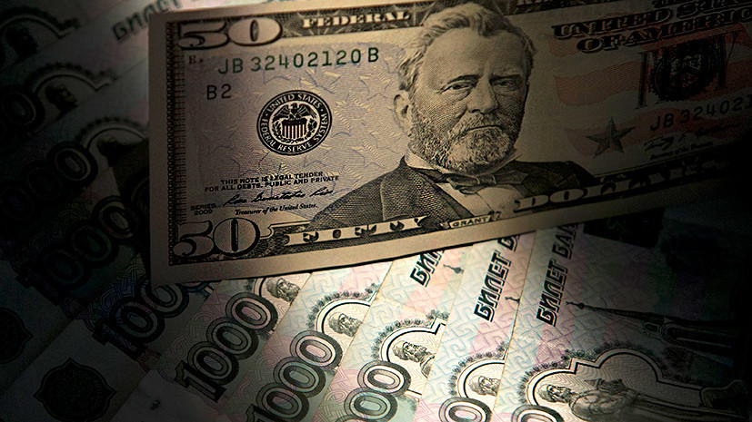 Белая полоса: рубль растёт к доллару США после рекордного снижения с начала года