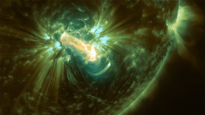 На Земле зафиксирована магнитная буря из-за корональной дыры на Солнце