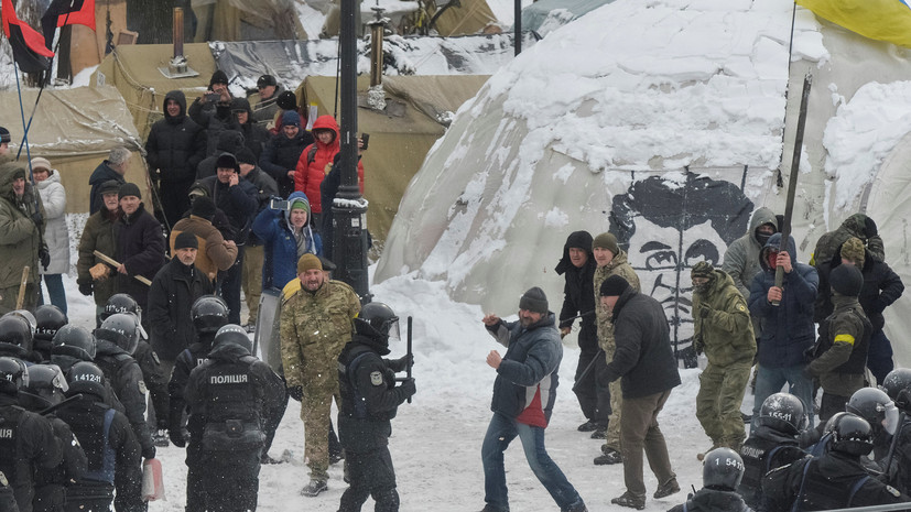 Саакашвили заявил о непричастности его сторонников к столкновениям у Рады