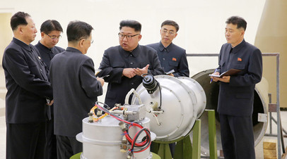Ким Чен Ын дает указания по программе ядерного оружия