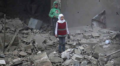 Дети в подконтрольном боевикам пригороде Дамаска — городе Хамурия (Восточная Гута)