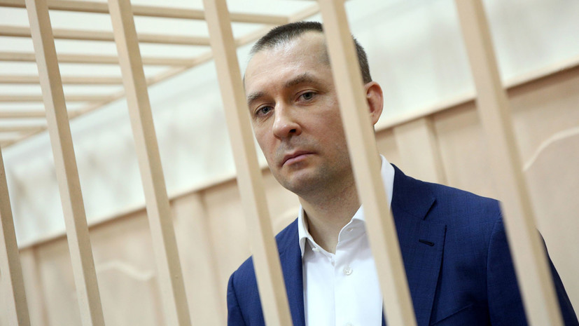 Суд продлил срок ареста полковника Захарченко до 9 июня