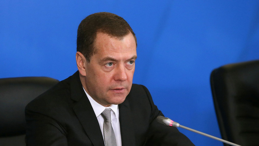Медведев: посланием Путина определены стратегические цели развития России