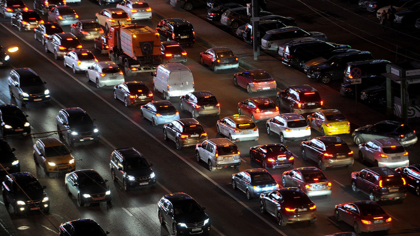 Пробки в Москве достигли 8 баллов