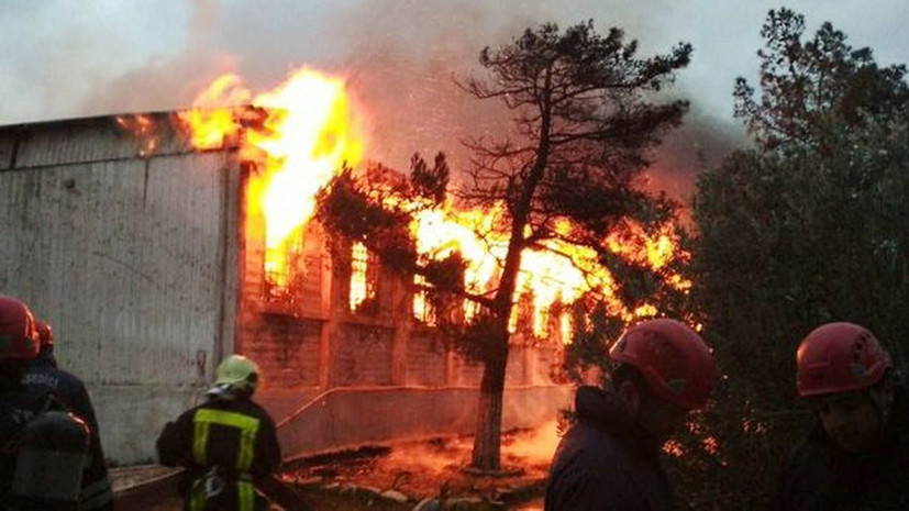 Путин выразил соболезнования президенту Азербайджана в связи с жертвами пожара в Баку