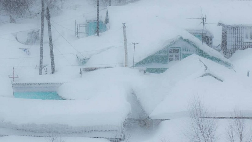 В Южно-Сахалинске снят введённый из-за снежного циклона режим ЧС