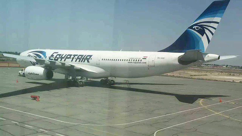 СМИ: Пассажир следовавшего из Омана самолёта попытался ворваться в кабину пилота