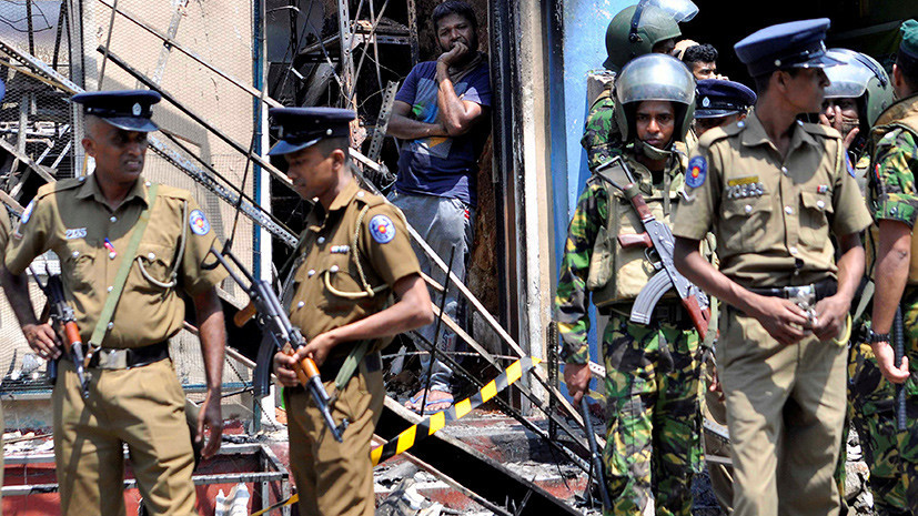 СМИ: Власти Шри-Ланки заблокируют доступ к социальным сетям из-за беспорядков в стране