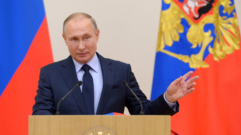 Путин поблагодарил участников КВН за актуальность шуток