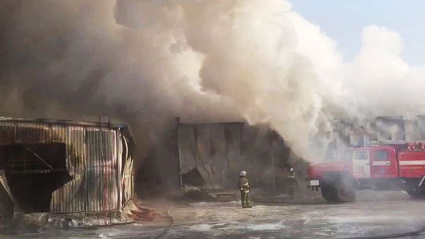Источник сообщил о пожаре на заводе в Перми 